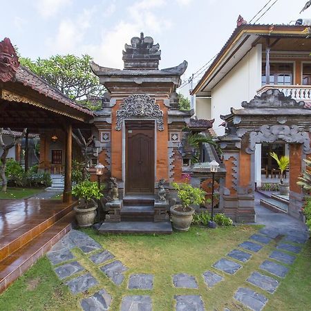 Surya Tropical Kuta Hotel กูตา ภายนอก รูปภาพ
