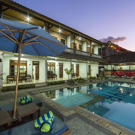 Surya Tropical Kuta Hotel กูตา ภายนอก รูปภาพ