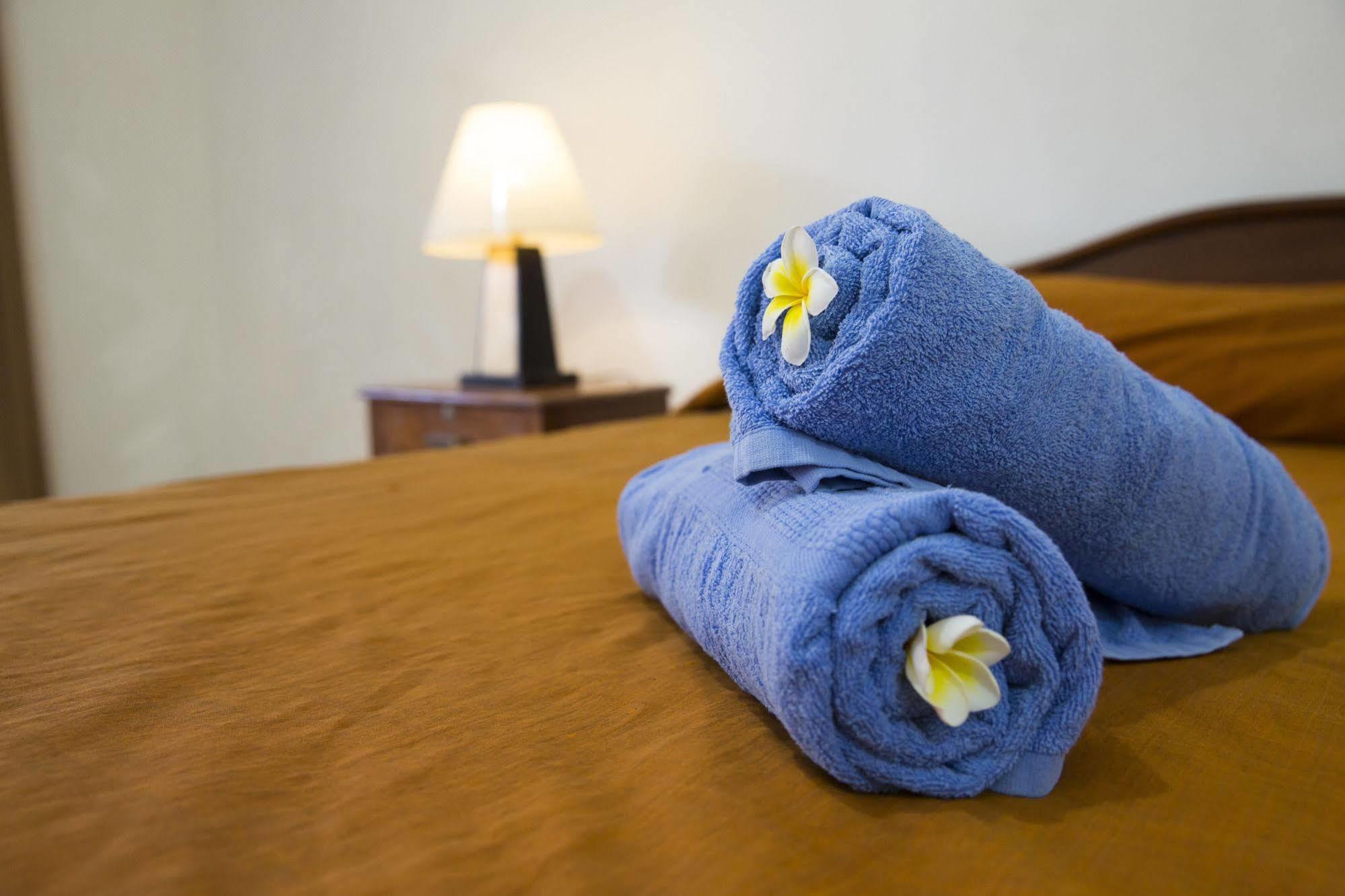 Surya Tropical Kuta Hotel กูตา ภายนอก รูปภาพ