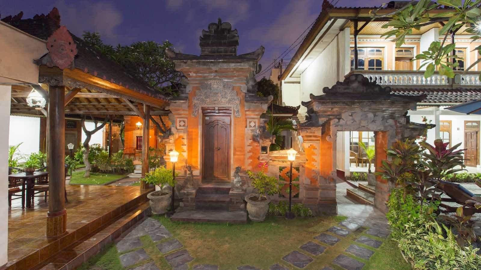Surya Tropical Kuta Hotel กูตา ภายนอก รูปภาพ